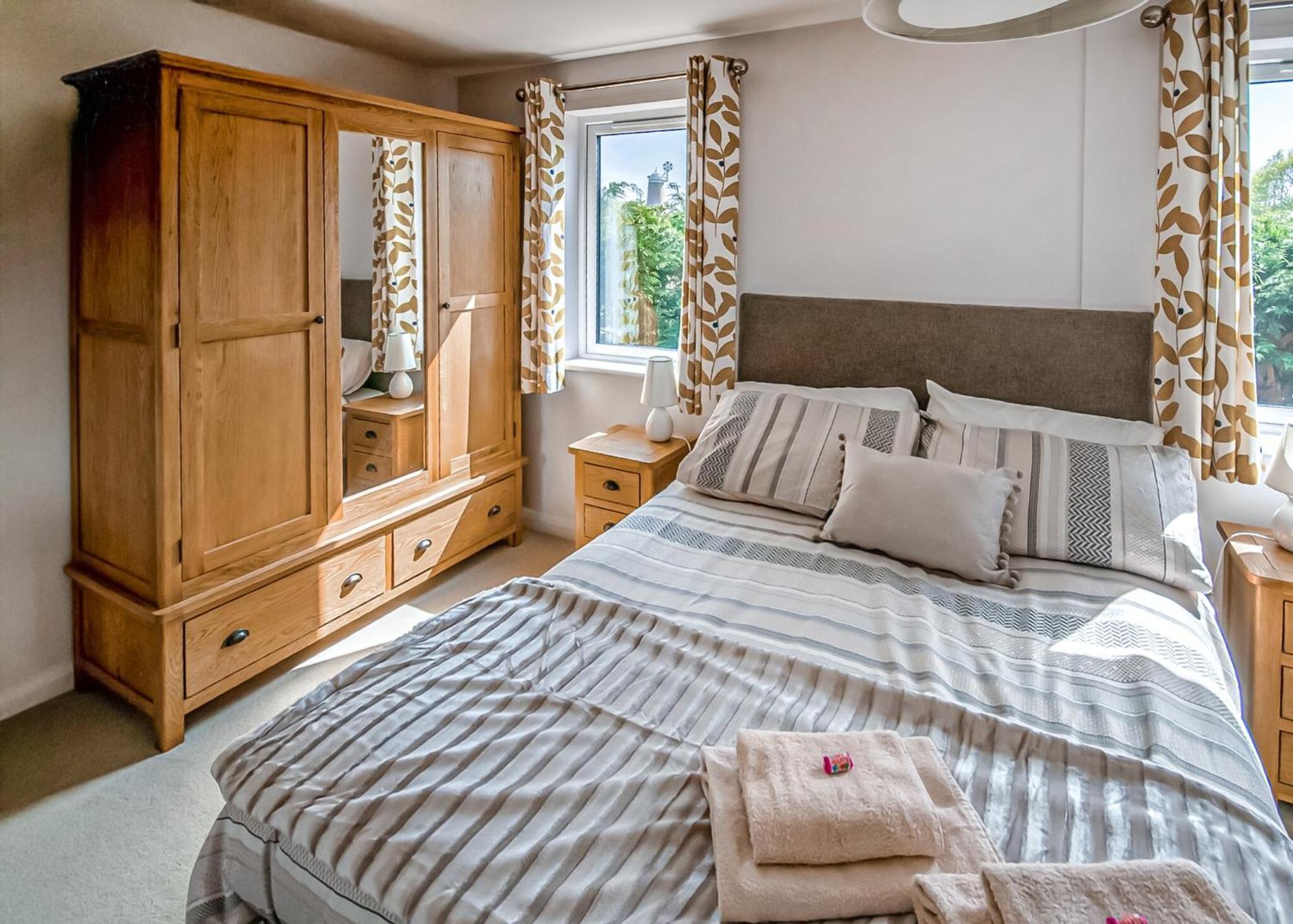 Hawthorn Glen Lodges Downham Market Room photo