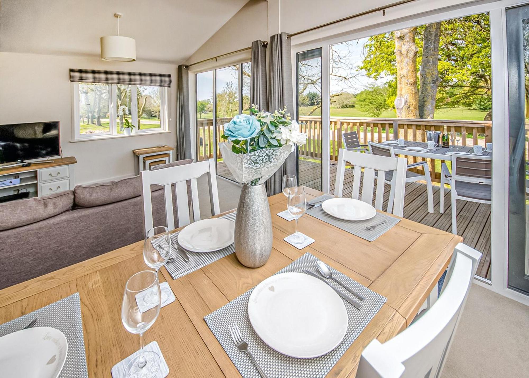 Hawthorn Glen Lodges Downham Market Room photo